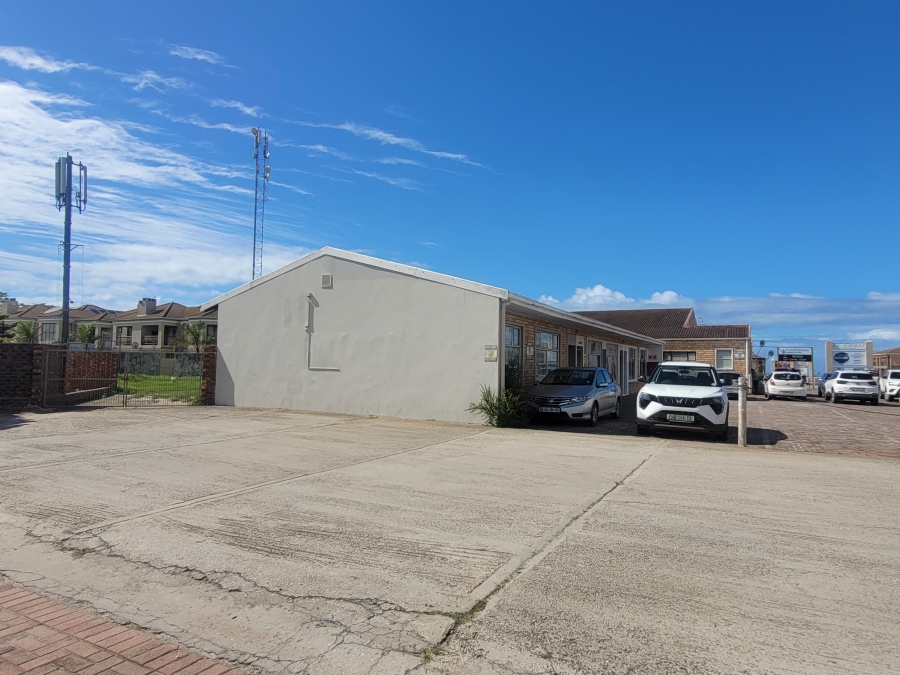 Commercial Property for Sale in Wavecrest Eastern Cape